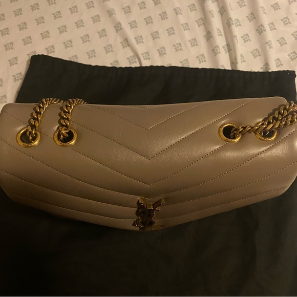 Authentic YSL Saint Laurent LOULOU MEDIUM BAG - Picture 4 of 10